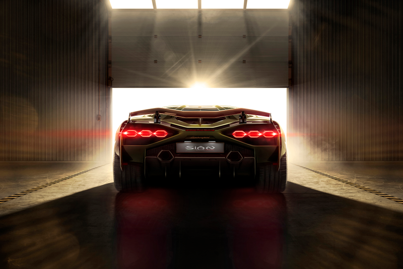 Illustration for article titled The 2020 Lamborghini Sián Is Here With 819 HP And A Hybrid V12